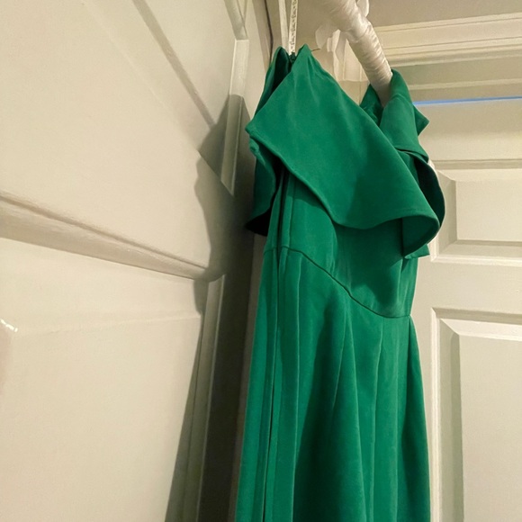 Lilly Pulitzer Lyra One-Shoulder Jumpsuit Style 003347 Fern Gully Green - Picture 7 of 8